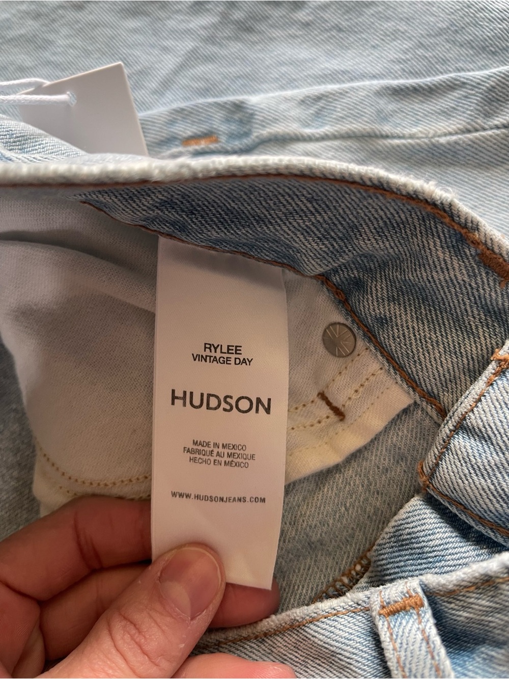 NWT Hudson Rylee Vintage Day Wide Leg Jeans Size 27 Raw Hem - Picture 6 of 7